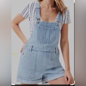 🩵PacSun Denim Cuffed Jean Short Overalls in Light Wash Blue 🩵